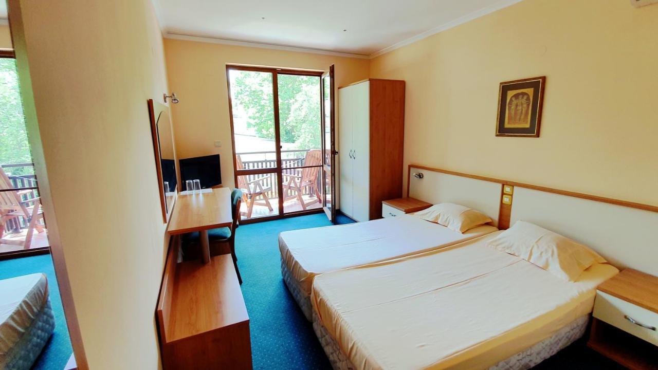 Hotel Villa Bora Sunny Beach Exterior photo